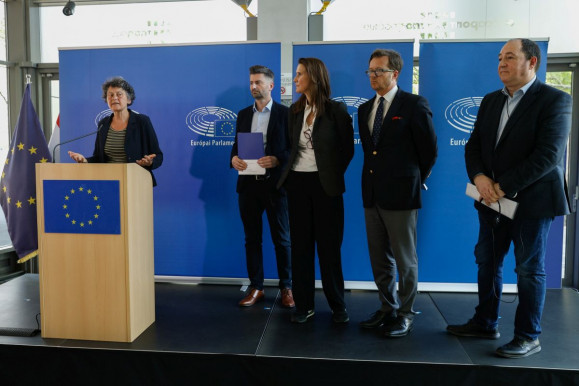 EP-delegáció Budapesten: Soha nem találkoztunk ilyen ellenséges fogadtatással, mint a magyar kormány részéről