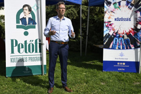 Hankó Balázs szerint Magyarország a normalitás szigete