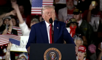 Trump egy tucat ország állampolgárait tiltotta ki Amerikából