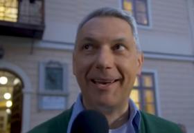 Orbán kiváló egészségi állapotban van, túlteng az ambíciótól