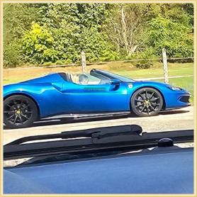 Hadházy szerint Ferrariban fotózták Mészáros Lőrincet, képet is tett ki róla