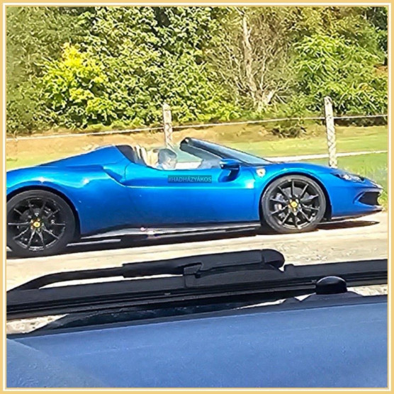 Hadházy szerint Ferrariban fotózták Mészáros Lőrincet, képet is tett ki róla