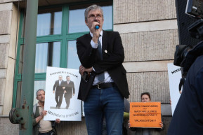 Hadházy: a Pride résztvevőinek tömeges megbírságolására készül a rendőrség