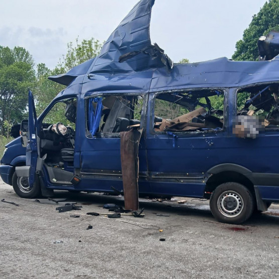 Orosz drón talált el egy buszt Ukrajnában, kilenc ember meghalt