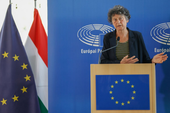 Riasztó helyzetképet vázoltak a magyar demokráciáról az EU-ban