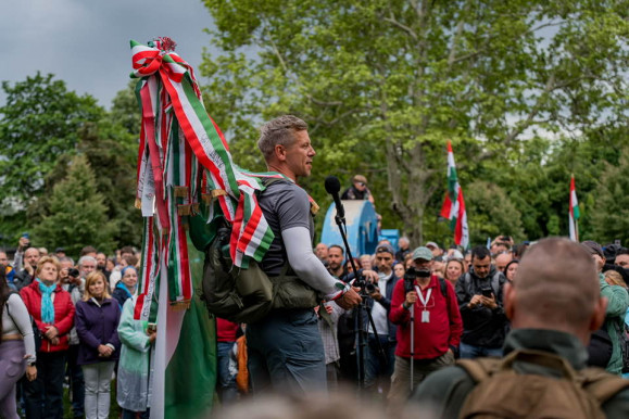 Magyar Péterék vagyonadót vezetnének be az ötmilliárd forint feletti vagyonokra
