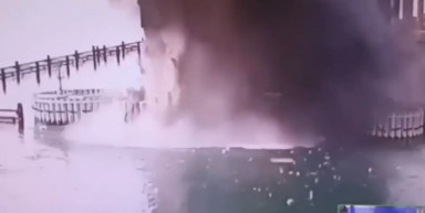 Robbantottak a Krími híd tartóoszlopainál