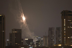 Bár Irán rakétákat lőtt Izraelre, Izrael nem támadott vissza