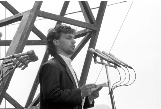 Magyar Péter szerint őt nem engedik felszólalni ott, ahonnan Orbán beszélt '89-ben
