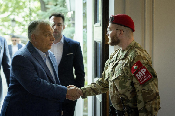 Összehívta a Védelmi Tanácsot Orbán