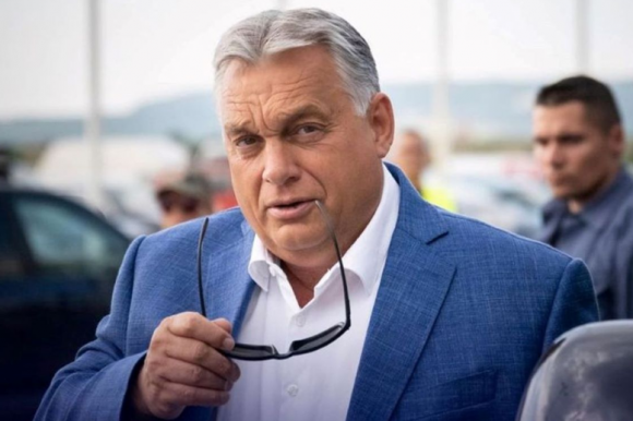 Orbán Viktor költségvetési rulettjátéka gyengíti a magyar gazdaságot, aláássa a közprojekteket és a magánvállalkozásokat 