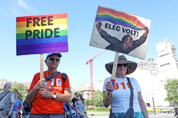 Ideiglenes kamerákat fedezett fel a Pride útvonalán az RTL 