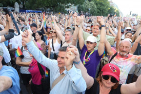 Rainer-Micsinyei Nóra: Orbán Viktor, itt a többség már nem boldog azért, mert te azt mondtad