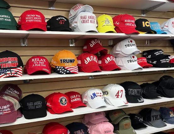 A nagy gyönyörű törvény tényleg nagy és gyönyörű - Vakhitű republikánusokkal a Trump Szuperáruházban