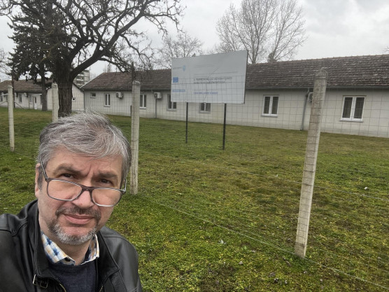 Kutatóközpont helyett üres melegházat talált Hadházy