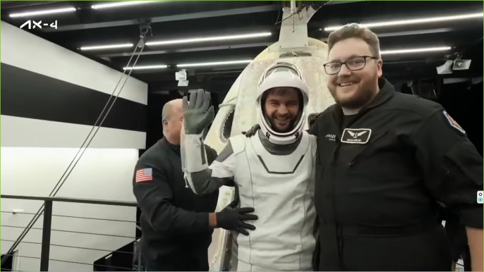 Kapu Tibor sikeresen landolt