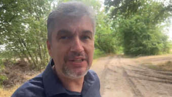 Nyomoznak Hadházy autójának kiszúrt kerekei miatt