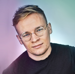 Kipróbált kormánypropagandista cége ellenőrzi, nem szivárog-e be az ellenség a Digitális Polgári Körbe