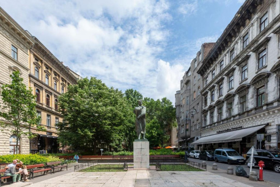 Emlékhelyet kapnak a nyilasterror Liszt Ferenc téri áldozatai