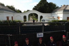 Hatvanpuszta: Orbán Győző cégének nyereségrátája még a gyógyszeriparban is magas lenne, de kőbányászatról beszélünk