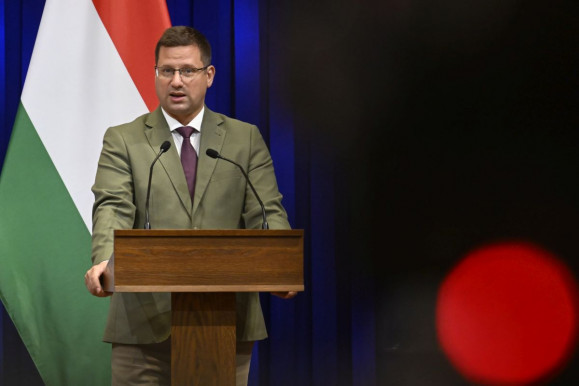 Gulyás Gergely szerint Fleck Zoltán átlépett egy határt, nem maradhatna az ELTE-n