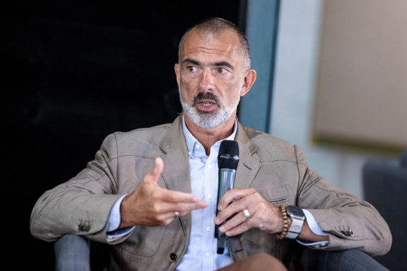 Átlátszó: Fidesz-közeli álcivilek kampányolnak 2,5 milliárd forint közpénzből Budapesten