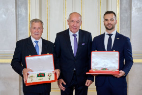 Úrhajósoké idén a legmagasabb állami kitüntetés