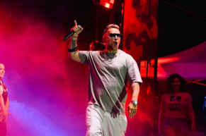 Majka szavazásra buzdította közönségét, kétszer is eljátszotta a Csurran, cseppent