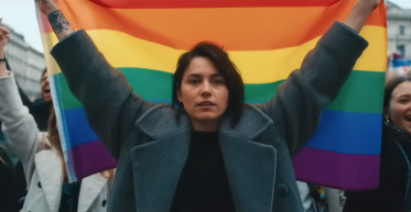 Történelmi fordulópontként jelenik meg a Budapest Pride egy reklámfilmben 