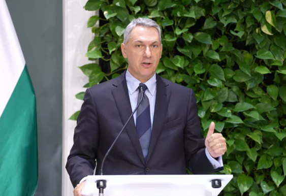 Lázár: Aránytalanul sok kritika éri a MÁV-ot