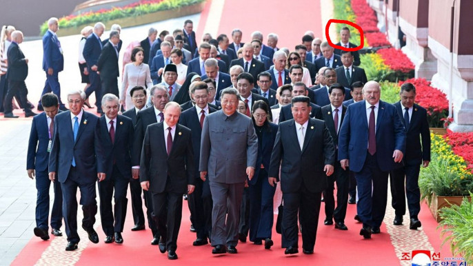 Egymásra nézve – Hardy Mihály jegyzete