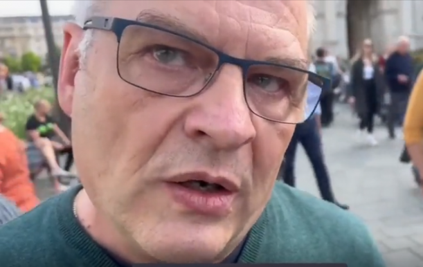 Halálosan megfenyegették a köztévé riporterét a Tisza támogatói –  állítja az állami média