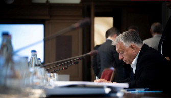 Orbánt arról tájékoztatták, hogy minden valószínűség szerint orosz drónok hatoltak be a lengyel légtérbe