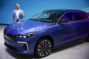 ''Technológiai tiltásokkal nem lehet innovációt kikényszeríteni'' – Várkonyi Gábor az elektromos autók jövőjéről