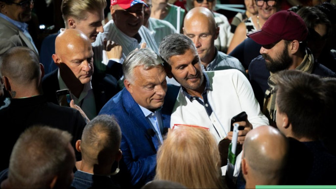 Orbánt még a DPK-összejövetelen is testőrök védték 