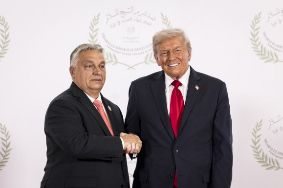 Orbán tovább feszíti a húrt, Trump meghívta Putyint is a béketanácsba