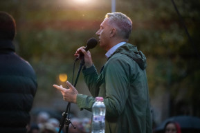 Lázár szerint a Strabag pénzeli a Tisza pártot