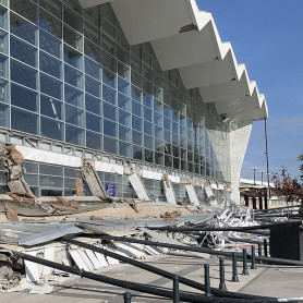 Nem engedték be Szerbiába az újvidéki tüntetésre tartó magyar diákokat