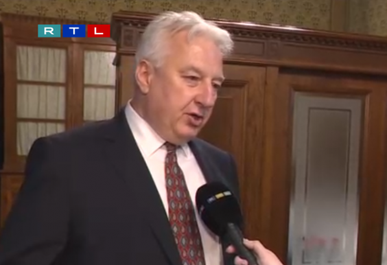 Semjén Zsolt azért nem volt még gyermekotthonban, mert az olyan marketing dolog lenne 