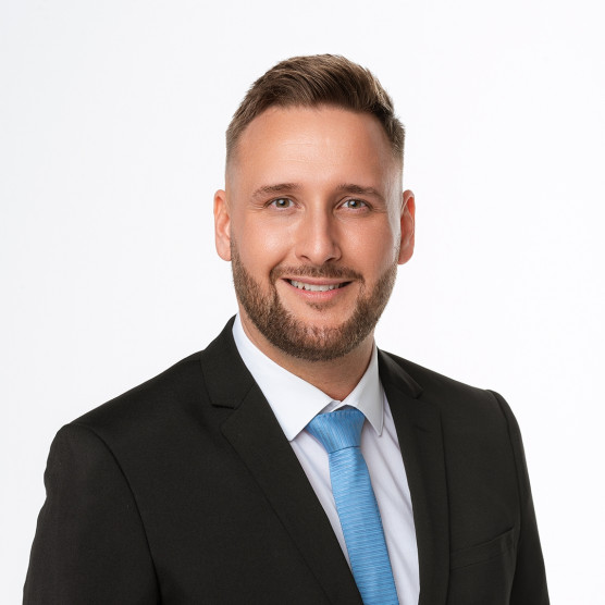 Ittasan vállalhatatlanul viselkedett, ezért kilép a Fidesz-frakcióból egy nagykőrösi képviselő