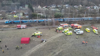 Frontálisan karambolozott két vonat Csehországban