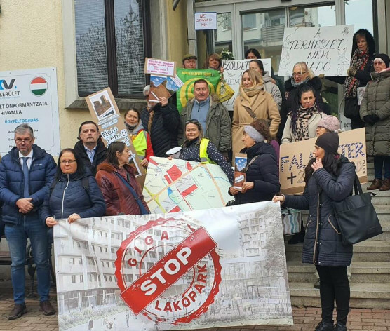 Hadházy: Cserdiné Németh Angéla polgármester félrevezeti a közvéleményt