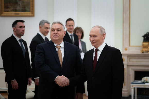 Orbán miatt áll a bál Lengyelországban