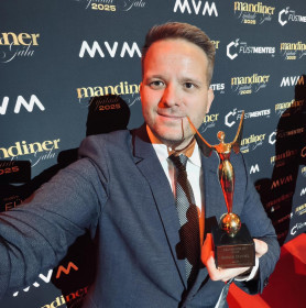 A kormány elárulta, ki fizette, hogy Bohár Dániel Orbánnal utazhasson Isztambulba