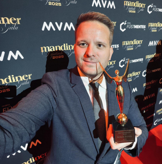 A kormány elárulta, ki fizette, hogy Bohár Dániel Orbánnal utazhasson Isztambulba