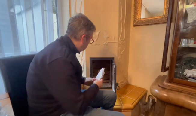 Hadházy elégette a Bors különszámát