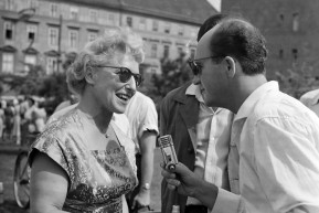 Anno Budapest: Lépcsőházi beszélgetések