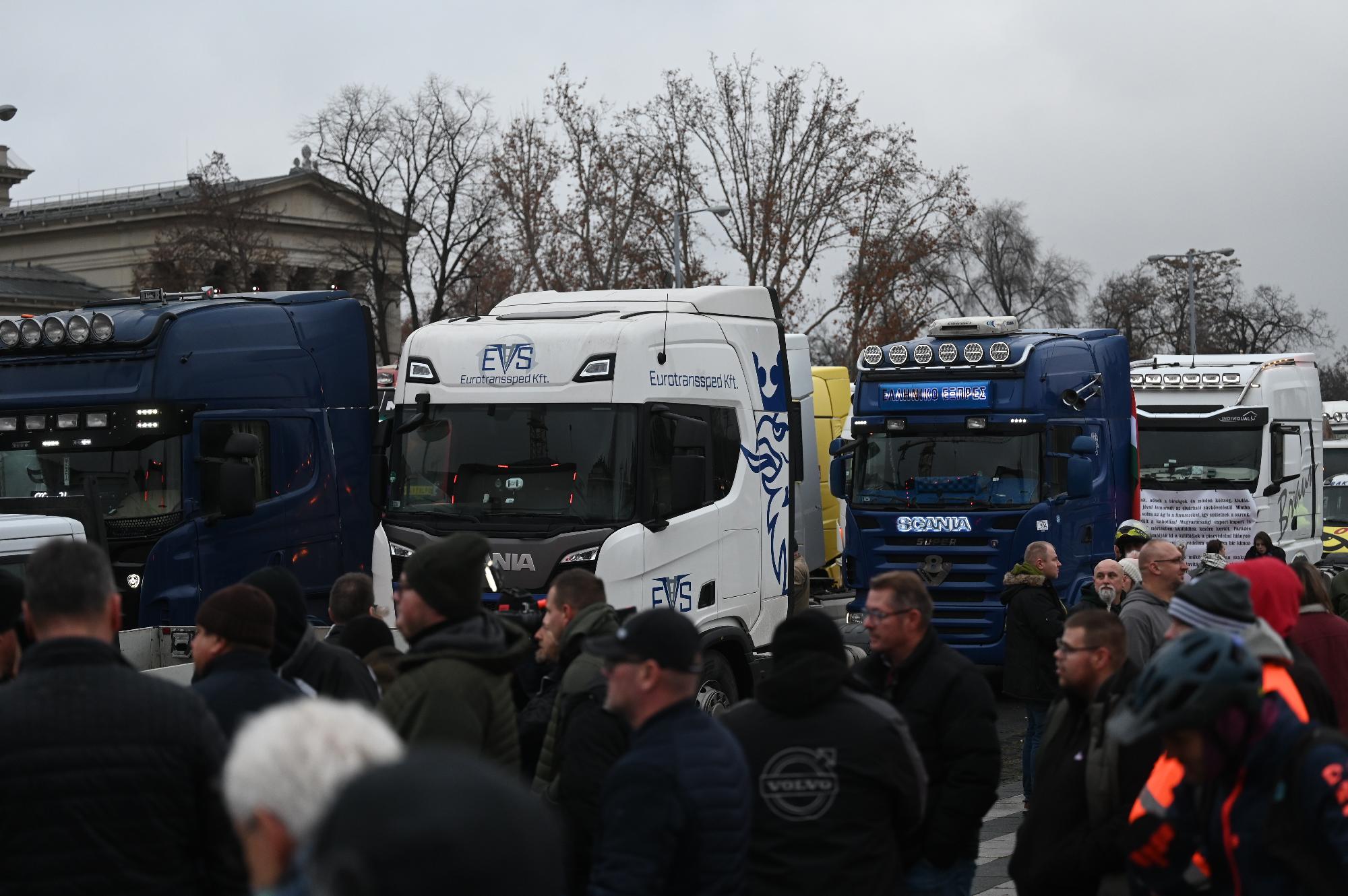 Kamionos tüntetés a fővárosban