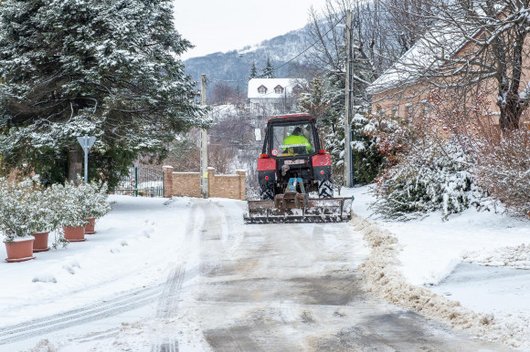 Vörös jelzés Somogyra és Baranyára, Zalában leáll az élet az ónos eső miatt