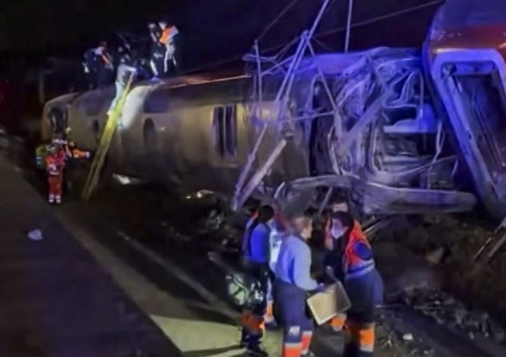 Már 39 halottja van a spanyol vasúti tragédiának